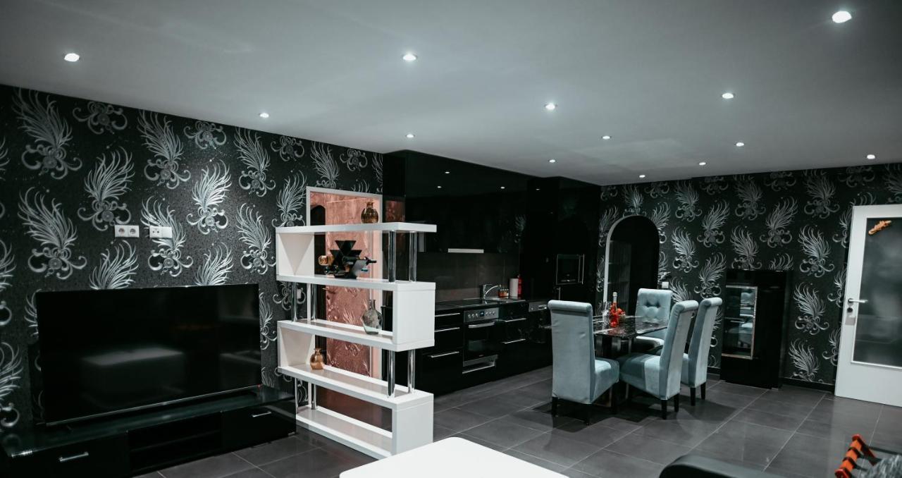Vip Vienna Shopping Center 5 Appartment Extérieur photo